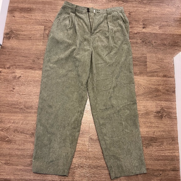 Madewell Corduroy High-Rise Tapered Pants in Distant Surplus - Size 8 - Picture 7 of 11